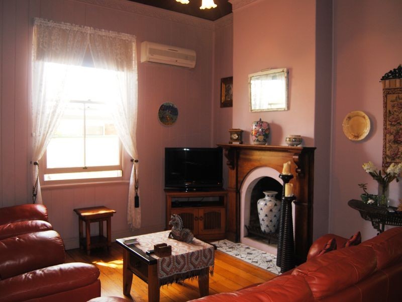 70 Pratten Street, Warwick QLD 4370