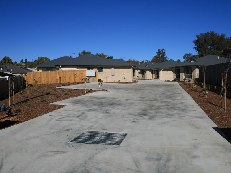 Unit 2 208 Wood Street, Warwick QLD 4370