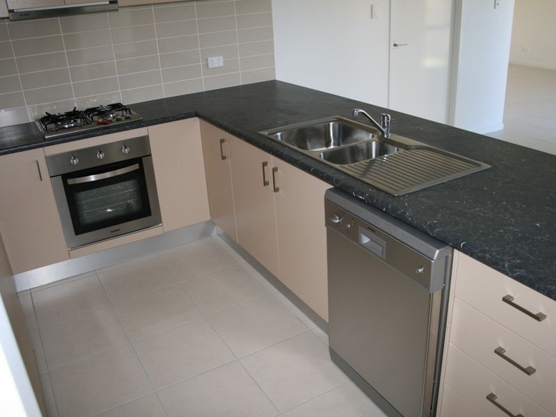 Unit 2 208 Wood Street, Warwick QLD 4370