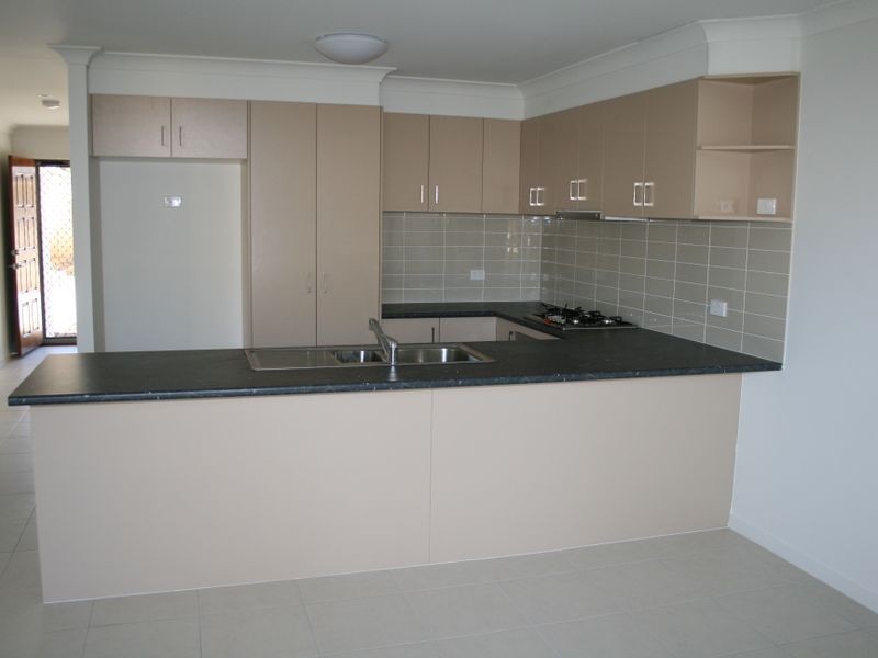 Unit 2 208 Wood Street, Warwick QLD 4370