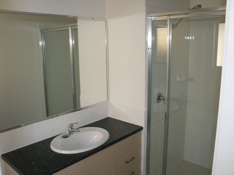 Unit 2 208 Wood Street, Warwick QLD 4370