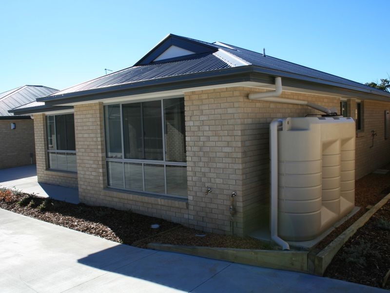 Unit 2 208 Wood Street, Warwick QLD 4370