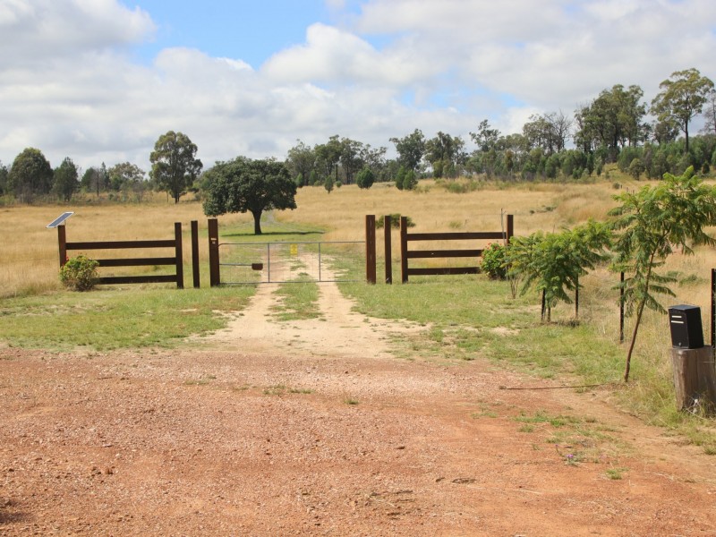 18079 Cunningham Highway, Karara QLD 4352
