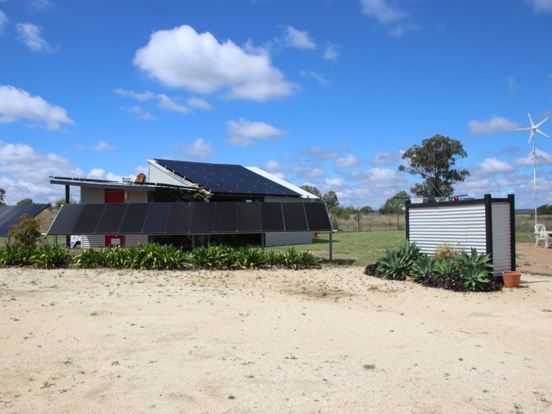 18079 Cunningham Highway, Karara QLD 4352