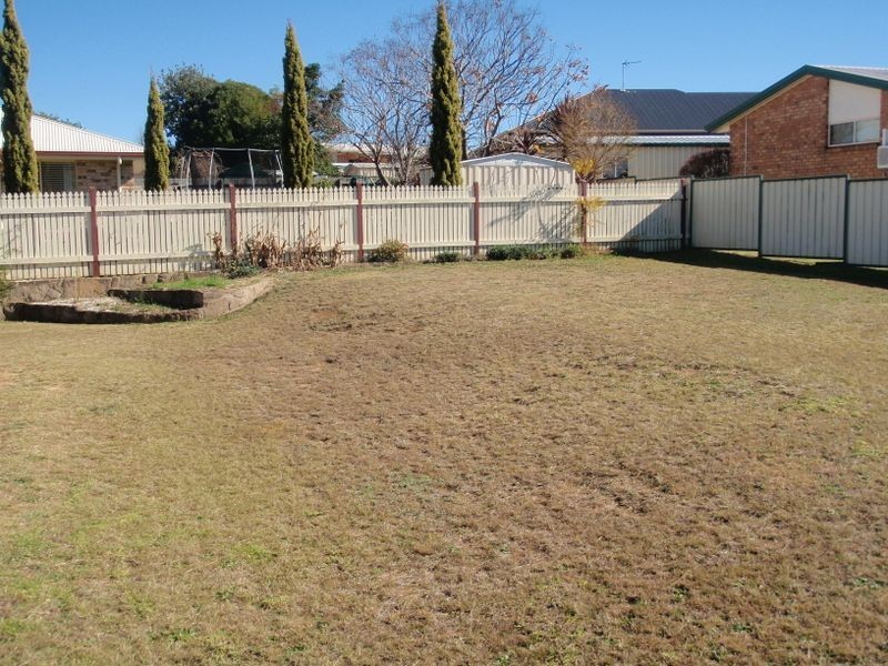 13 Flynn Drive, Warwick QLD 4370