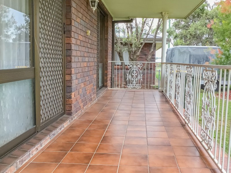 32 Fairway Drive, Warwick QLD 4370