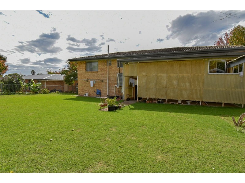 27 Redgwell Street, Warwick QLD 4370