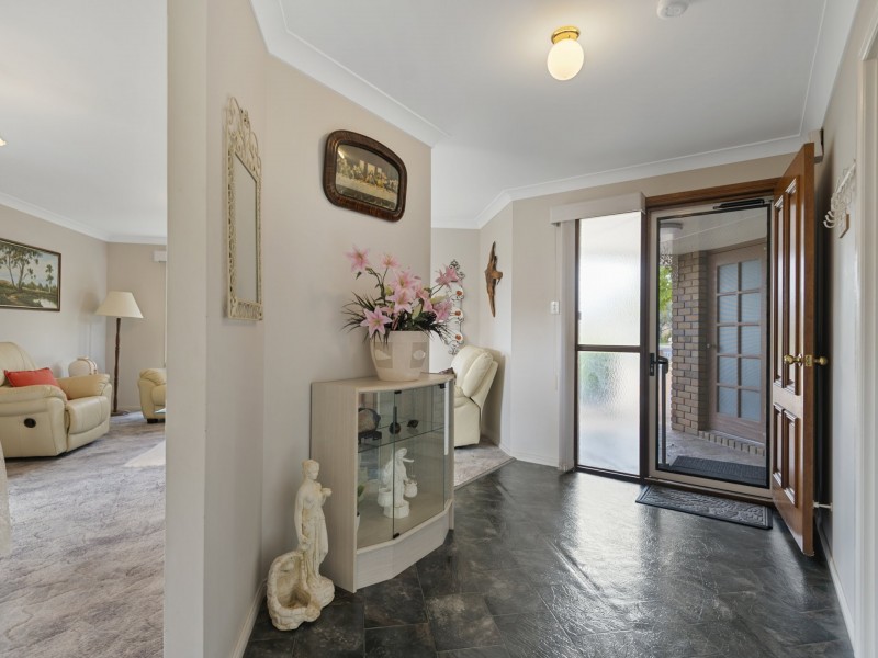 9 Golf Links Avenue, Warwick QLD 4370