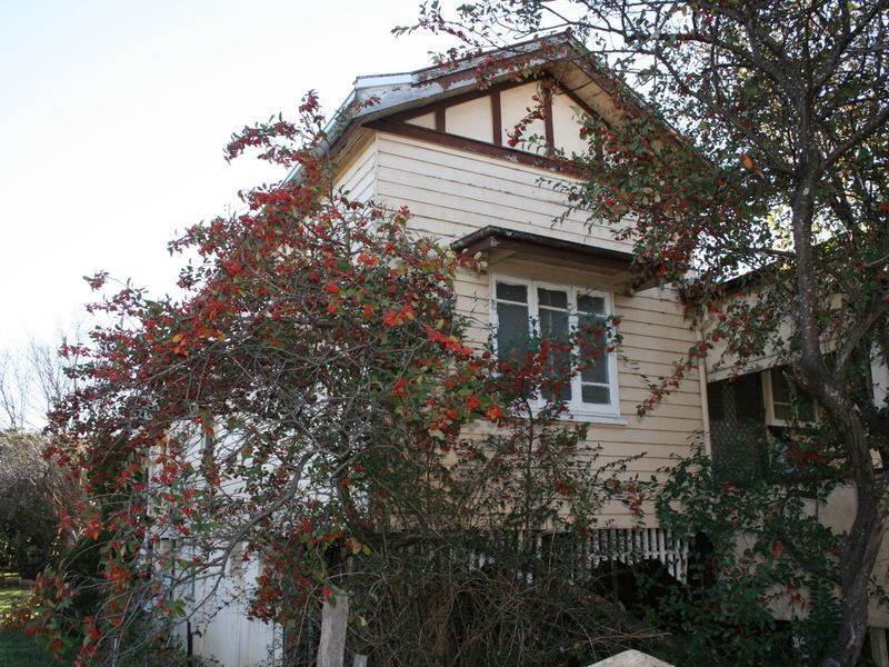 35 LYONS ST, Warwick QLD 4370