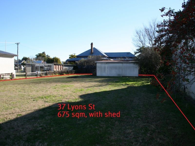 35 LYONS ST, Warwick QLD 4370