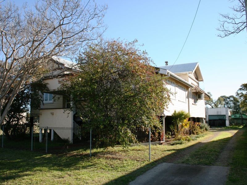 35 LYONS ST, Warwick QLD 4370