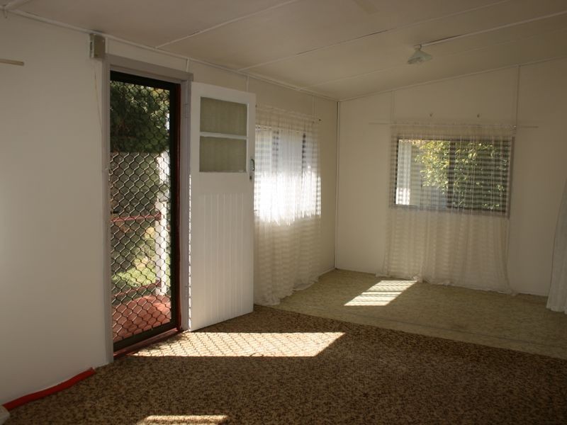16 OLEANDER ST, Killarney QLD 4373