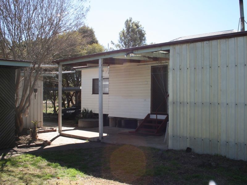 16 OLEANDER ST, Killarney QLD 4373