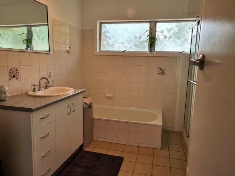 24 Gilbert Cresent, Warwick QLD 4370