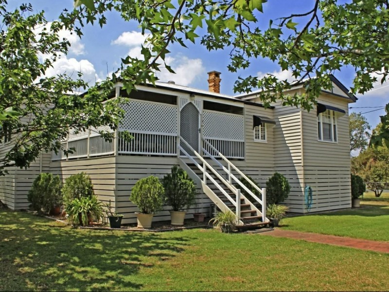 32 Percy Street, Warwick QLD 4370