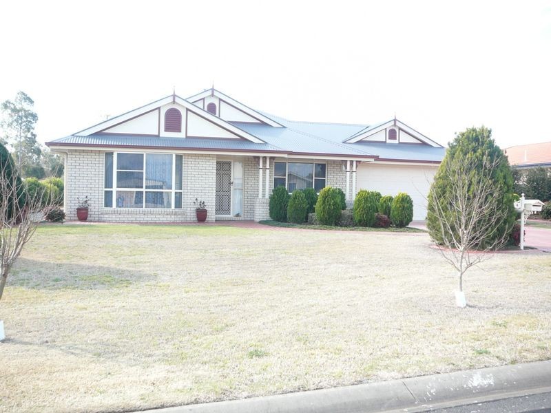 4 Bernecker Street, Warwick QLD 4370