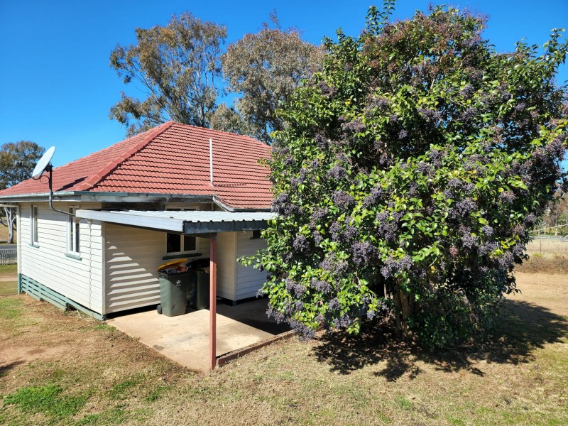 73 Wallace Street, Warwick QLD 4370