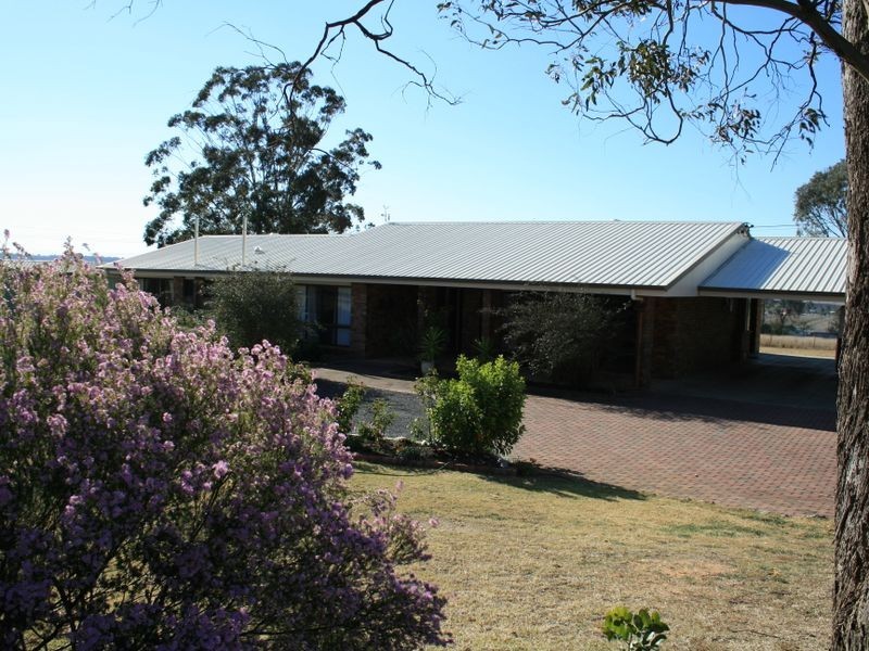 57 Ogilvie Road, Warwick QLD 4370