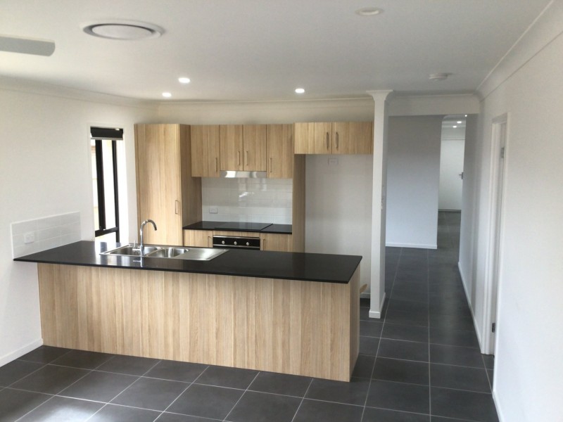 6-8 Compass Court, Warwick QLD 4370