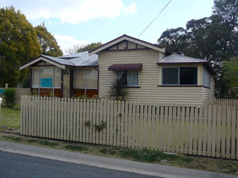 35 Myrtle Avenue, Warwick QLD 4370