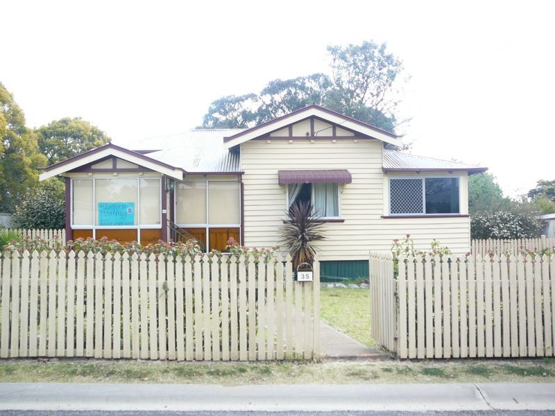 35 Myrtle Avenue, Warwick QLD 4370