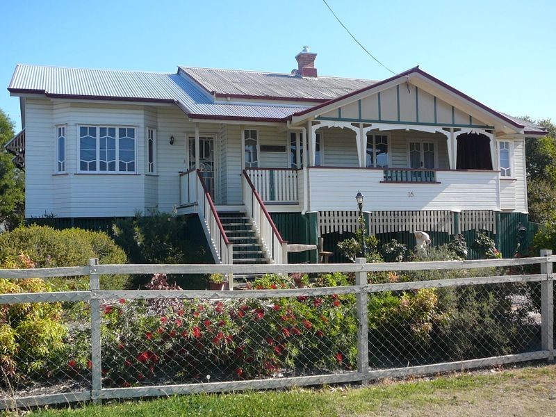 16 Albert Street, Warwick QLD 4370