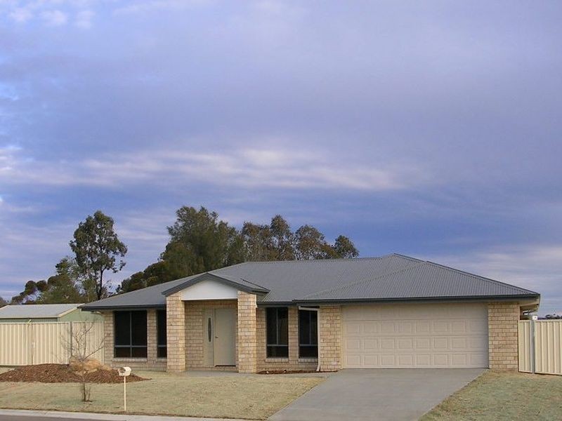 7 Charisma Court, Warwick QLD 4370