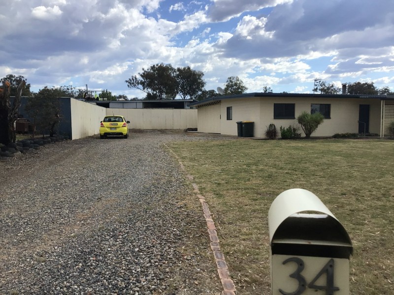 34 Old Stanthorpe Road, Warwick QLD 4370