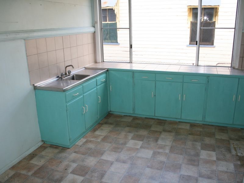 8 Pine Street, Warwick QLD 4370