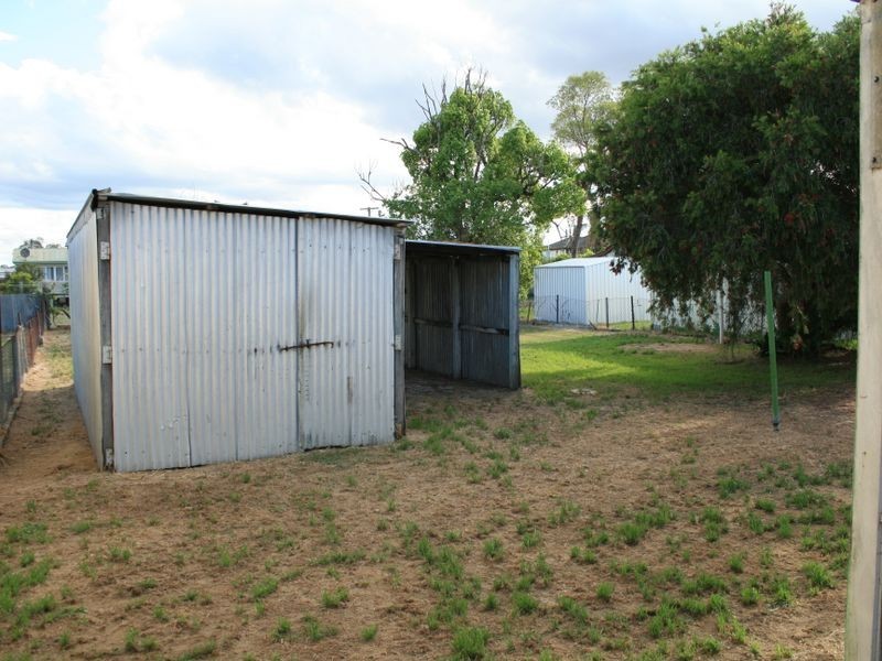 8 Pine Street, Warwick QLD 4370