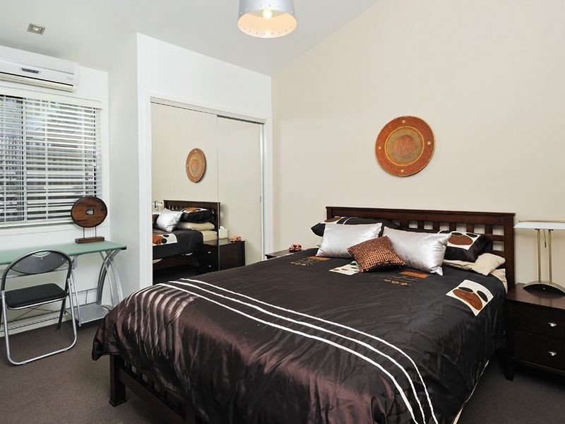 13 Rennie Street, Indooroopilly QLD 4068
