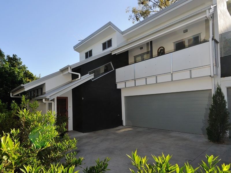 13 Rennie Street, Indooroopilly QLD 4068