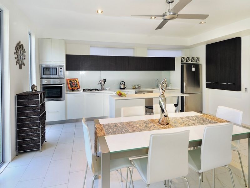 13 Rennie Street, Indooroopilly QLD 4068