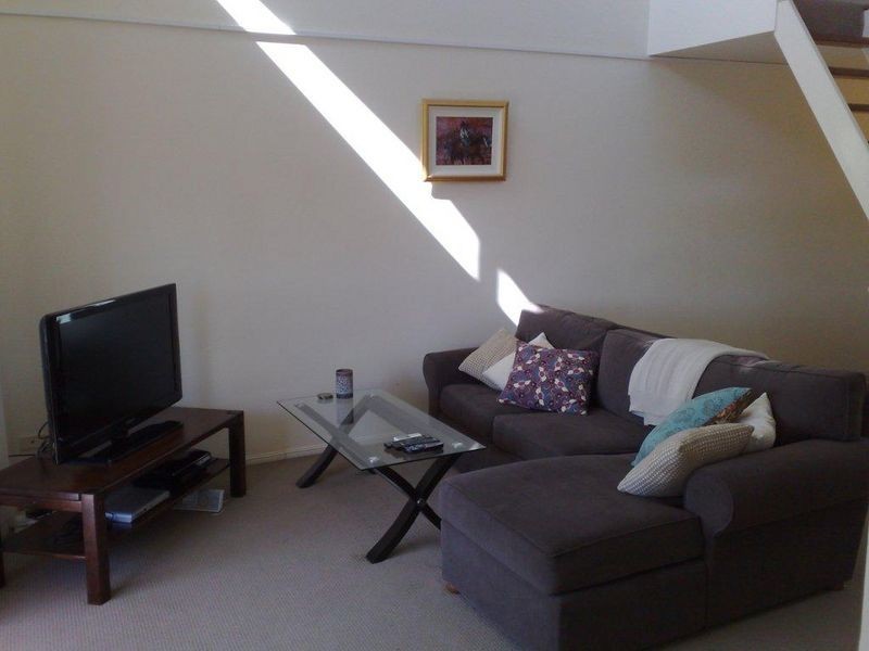 9/22 York Street, Indooroopilly QLD 4068