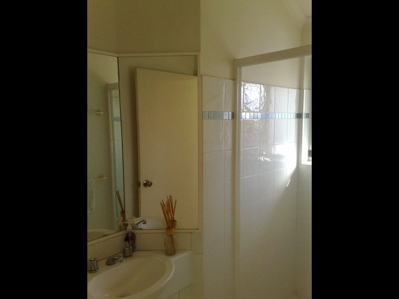 9/22 York Street, Indooroopilly QLD 4068