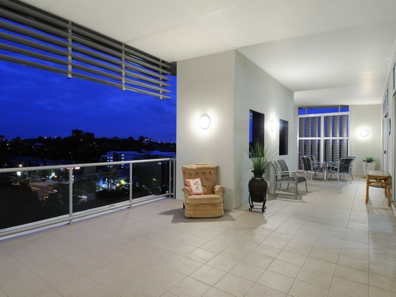 42/8 Belgrave Road, Indooroopilly QLD 4068
