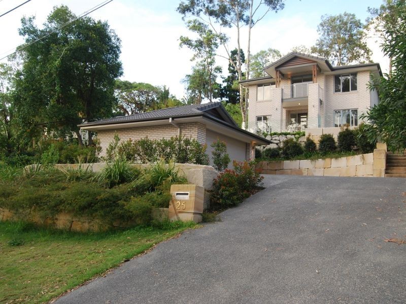 25 Hillside Terrace, St Lucia QLD 4067
