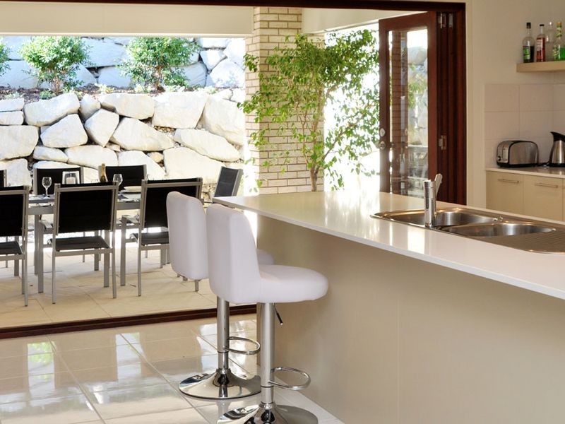 25 Hillside Terrace, St Lucia QLD 4067