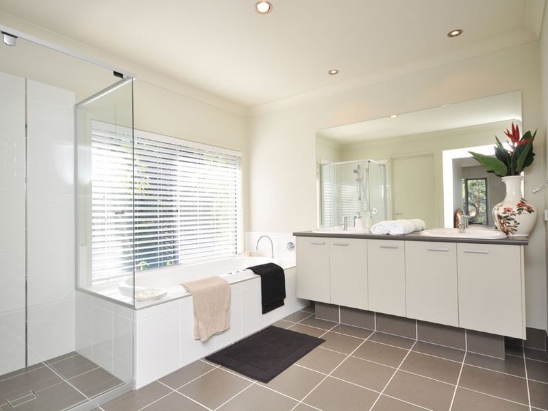 25 Hillside Terrace, St Lucia QLD 4067