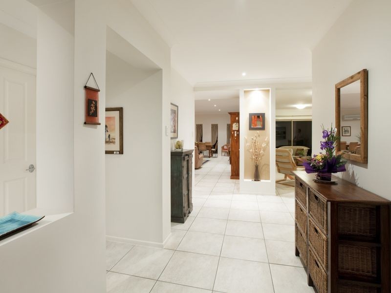 20 Jacksonia Drive, Seventeen Mile Rocks QLD 4073