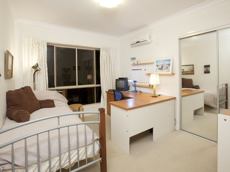 20 Jacksonia Drive, Seventeen Mile Rocks QLD 4073