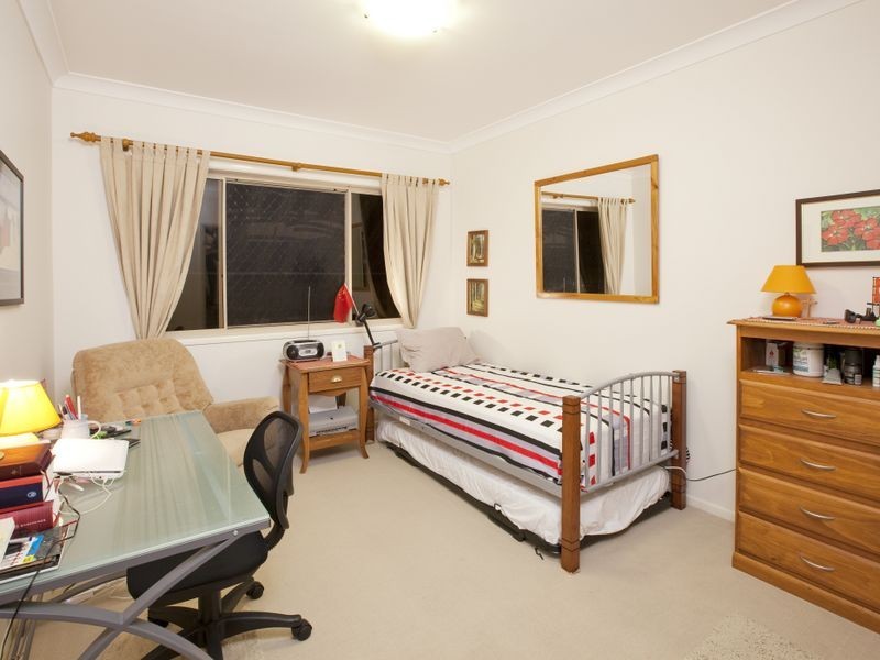 20 Jacksonia Drive, Seventeen Mile Rocks QLD 4073