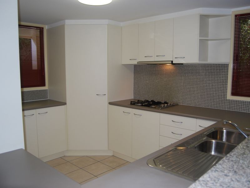 19/47 Newcomen Street, Indooroopilly QLD 4068