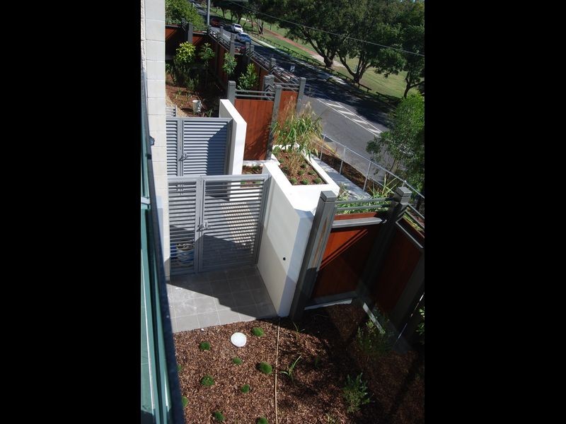 3/74 Dengate Lane, St Lucia QLD 4067