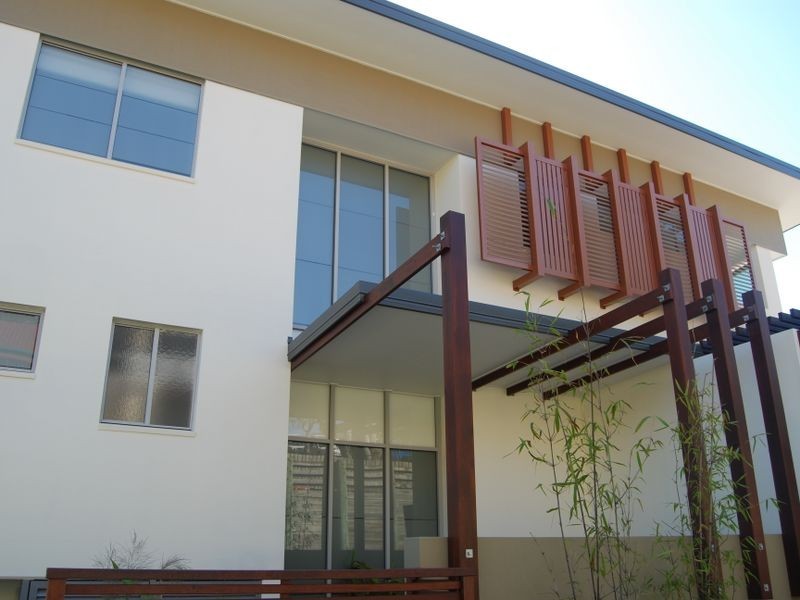 3/74 Dengate Lane, St Lucia QLD 4067