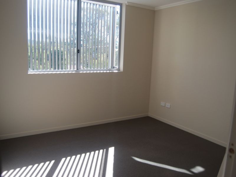 3/74 Dengate Lane, St Lucia QLD 4067