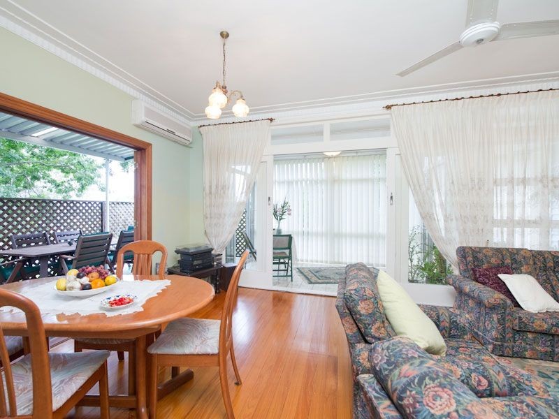 43 Coverdale Street, Indooroopilly QLD 4068