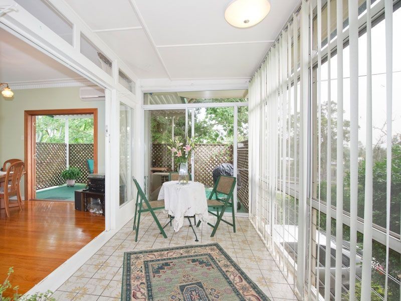 43 Coverdale Street, Indooroopilly QLD 4068