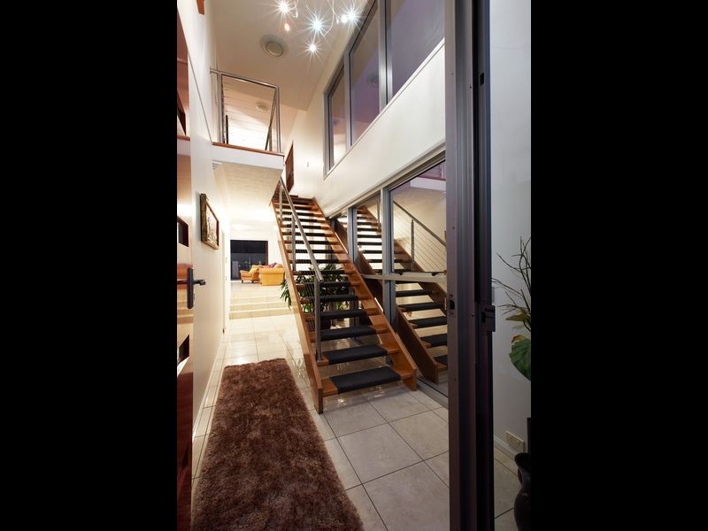 83 Oxford Terrace, Taringa QLD 4068