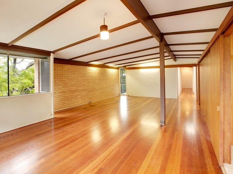 11 Elmira Street, Indooroopilly QLD 4068